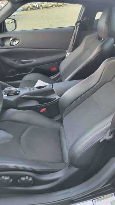 2023 Nissan Z - Image 6 of 6