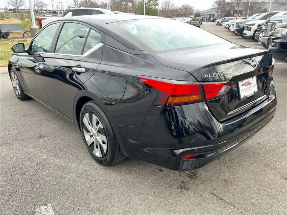 2023 Nissan Altima 6th Gen - Image 2 of 15