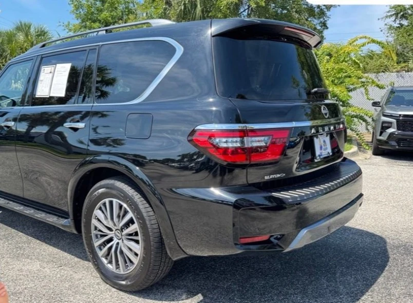 2023 Nissan Armada - Image 3 of 12