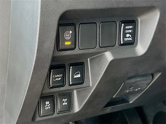 2023 Nissan Frontier 3rd Gen - Image 17 of 18