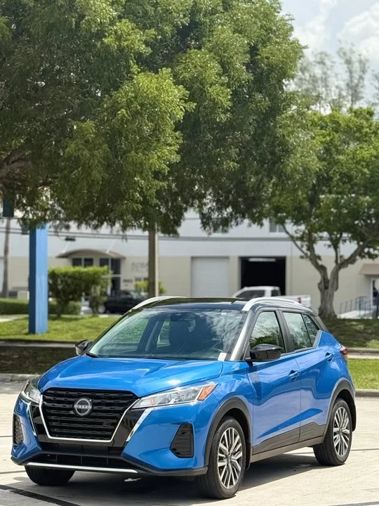 2023 Nissan Kicks - Image 2 of 9