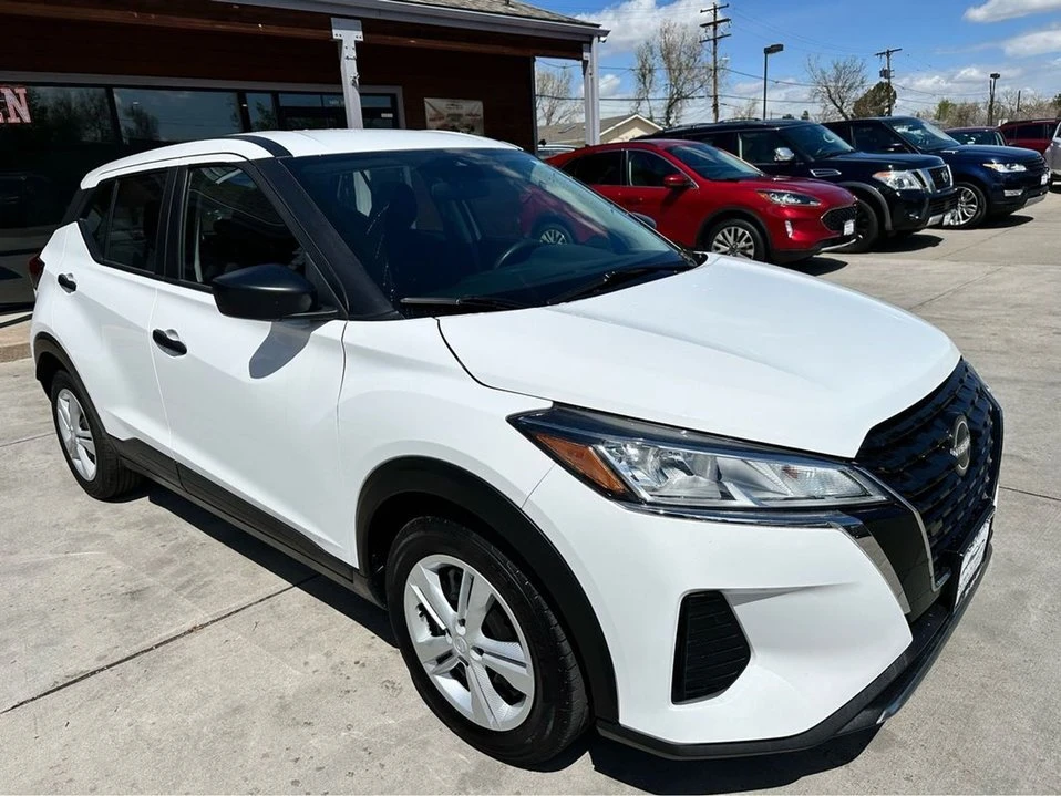 2023 Nissan Kicks - Image 2 of 20