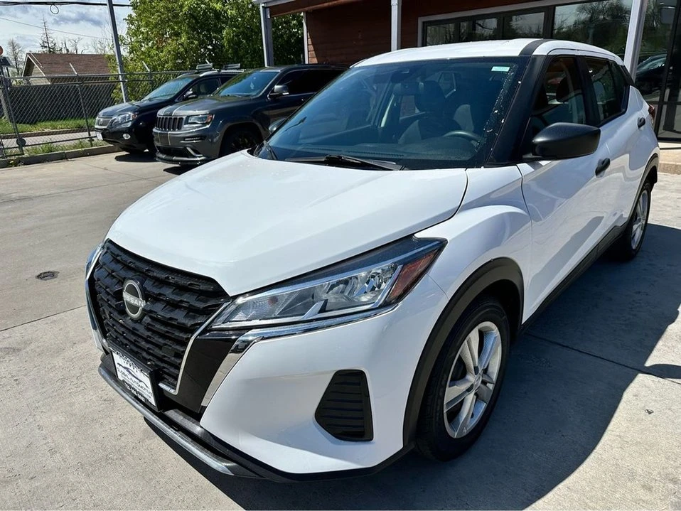2023 Nissan Kicks - Image 3 of 20