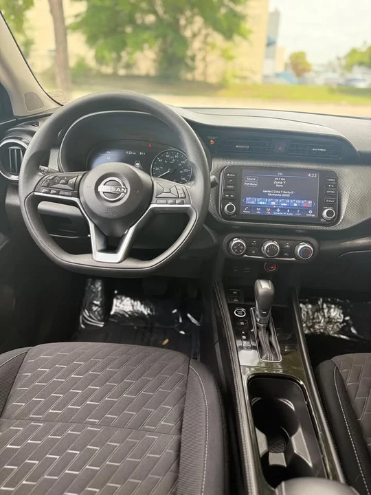 2023 Nissan Kicks - Image 3 of 8