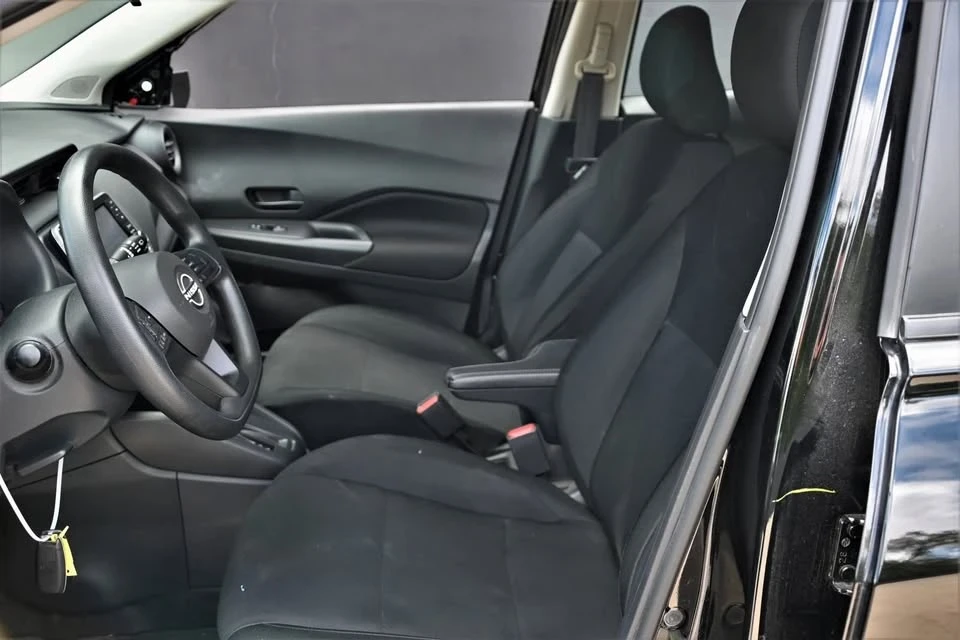2023 Nissan Kicks - Image 13 of 19