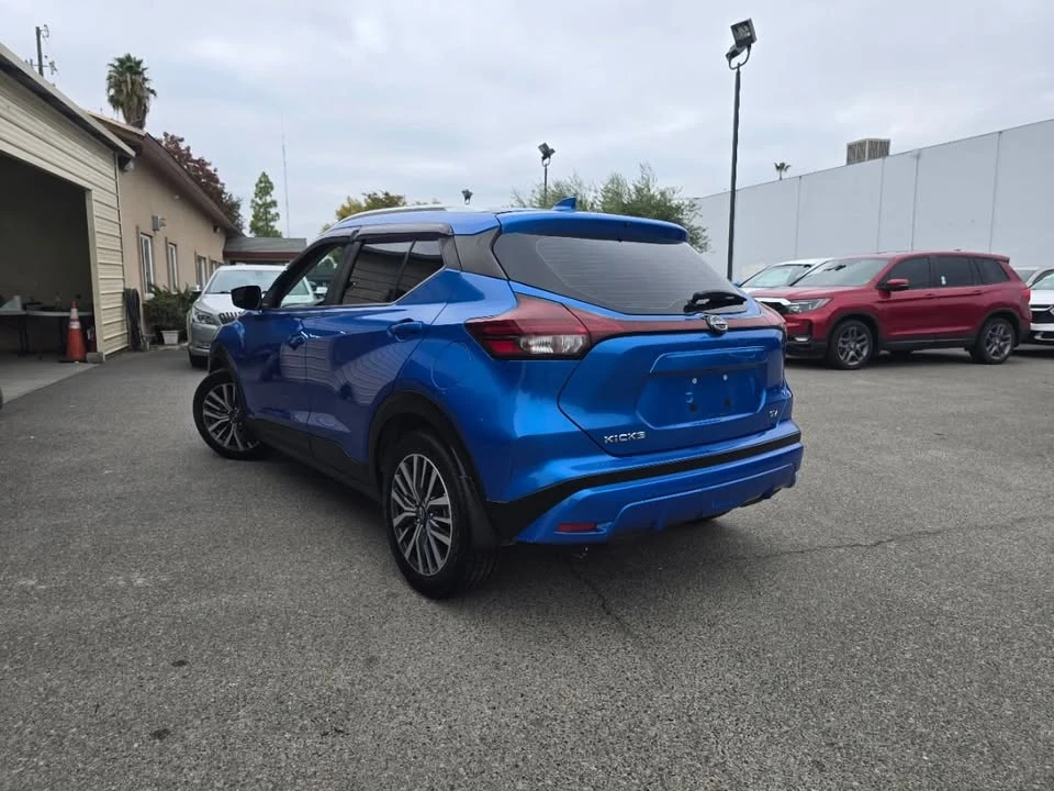 2023 Nissan Kicks - Image 15 of 18