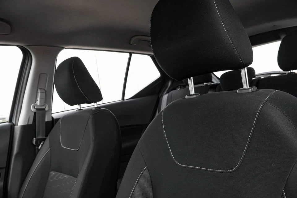 2023 Nissan Kicks - Image 11 of 20