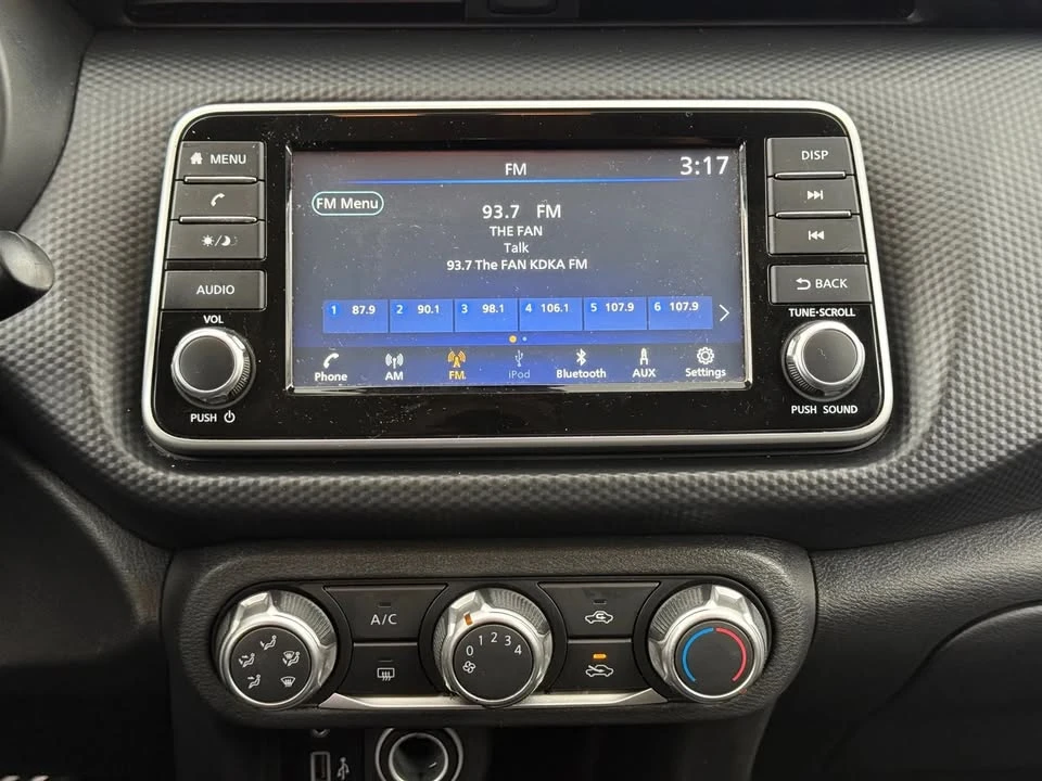 2023 Nissan Kicks - Image 10 of 12