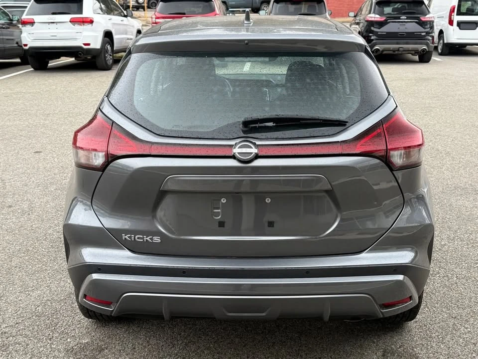 2023 Nissan Kicks - Image 4 of 12