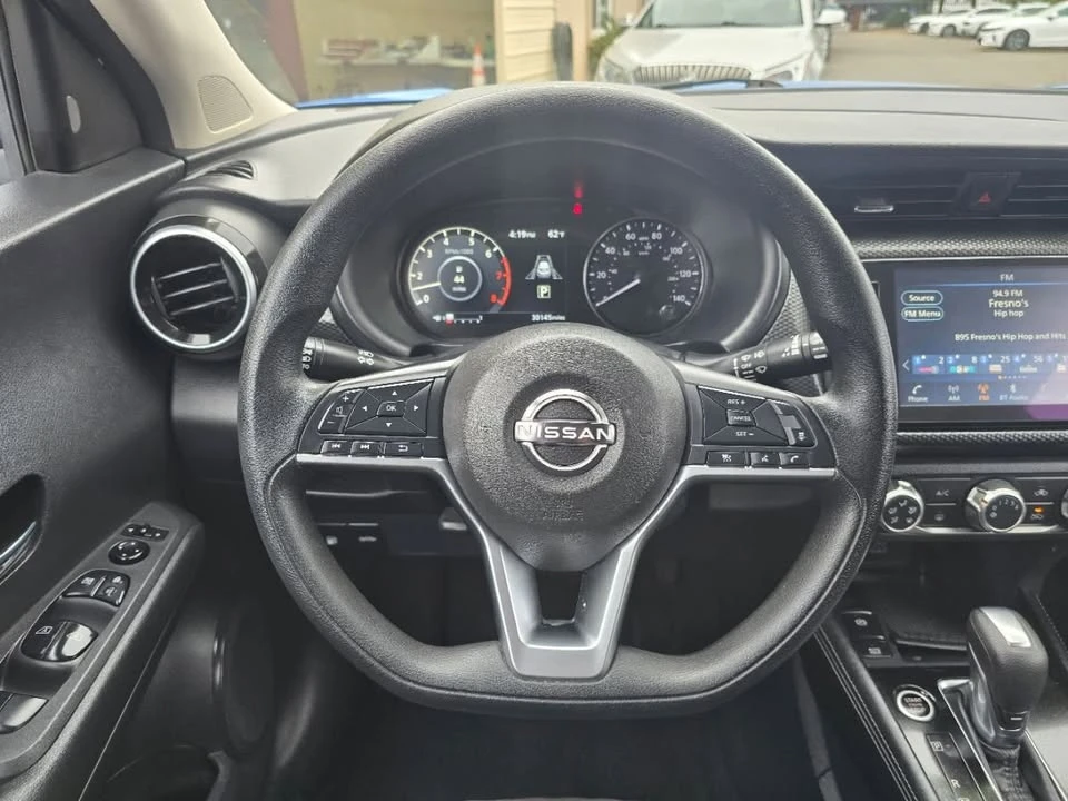 2023 Nissan Kicks - Image 13 of 18