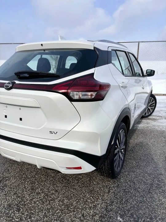 2023 Nissan Kicks - Image 5 of 19