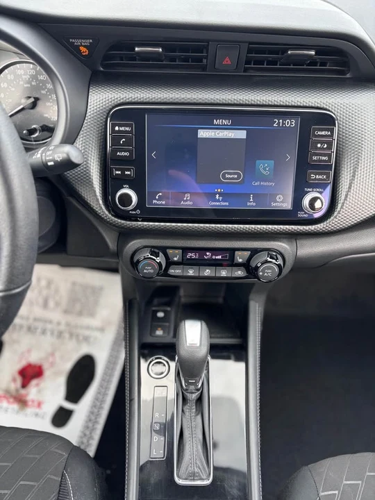 2023 Nissan Kicks - Image 15 of 19
