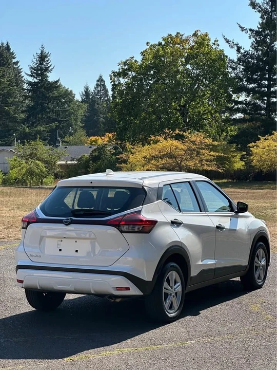2023 Nissan Kicks - Image 5 of 15