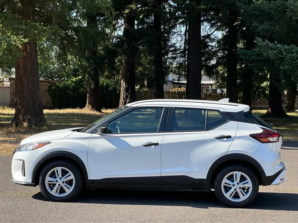 2023 Nissan Kicks - Image 8 of 16