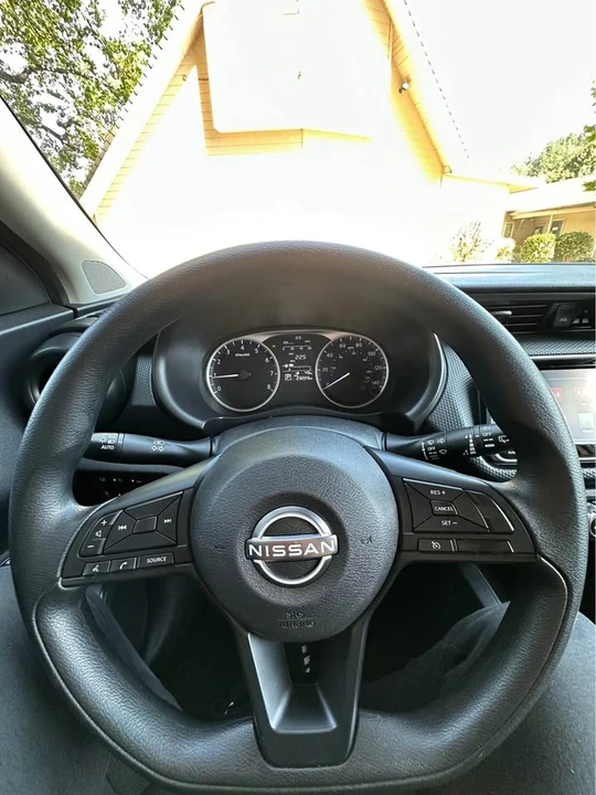 2023 Nissan Kicks - Image 12 of 16