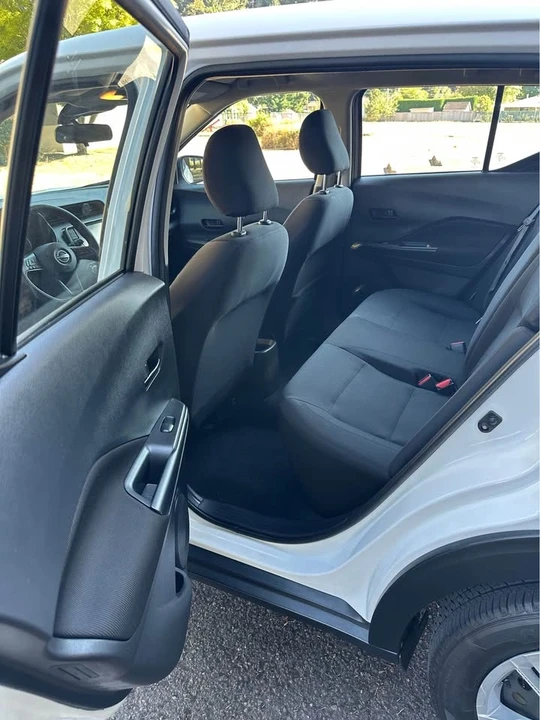 2023 Nissan Kicks - Image 13 of 16