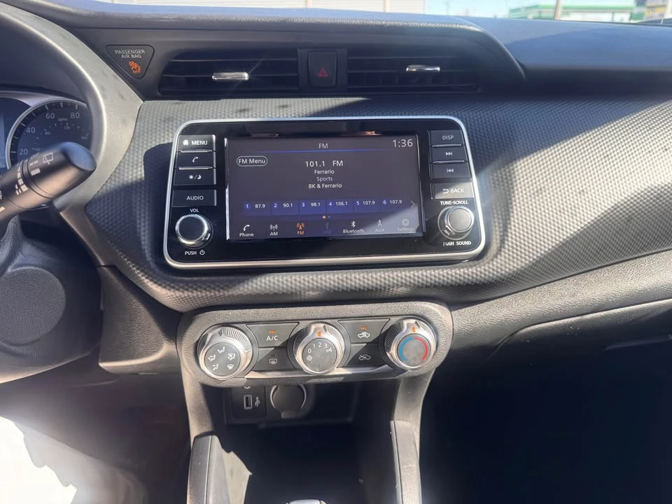 2023 Nissan Kicks - Image 7 of 8