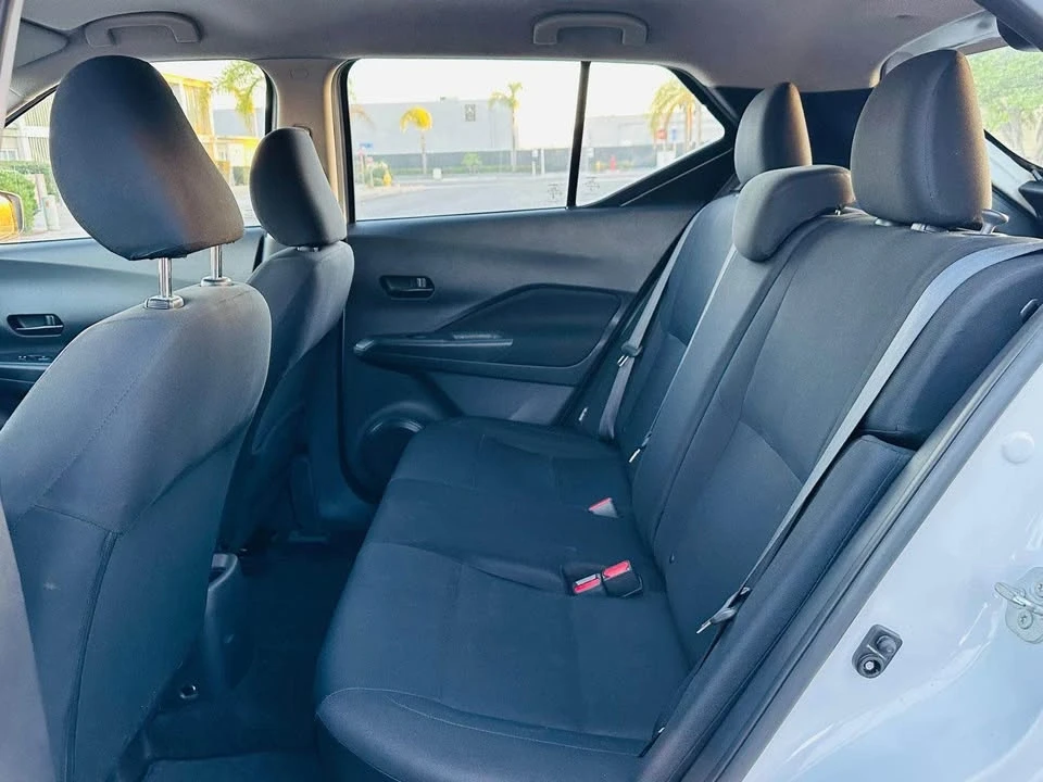 2023 Nissan Kicks - Image 6 of 12