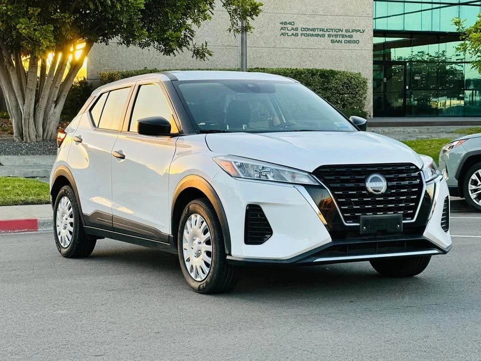 2023 Nissan Kicks - Image 3 of 12