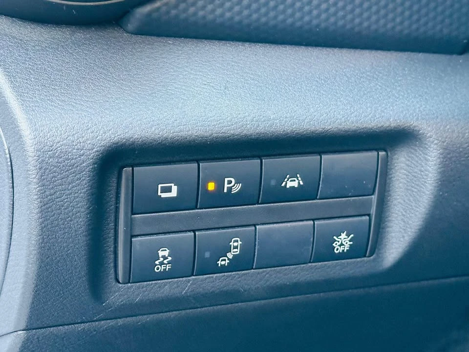 2023 Nissan Kicks - Image 9 of 15