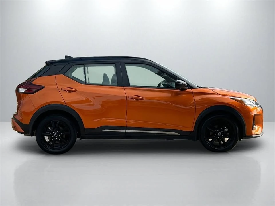 2023 Nissan Kicks - Image 4 of 13