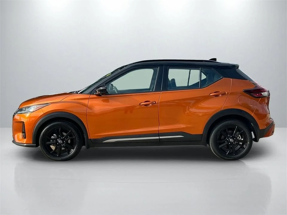 2023 Nissan Kicks - Image 8 of 13