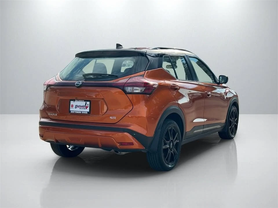 2023 Nissan Kicks - Image 5 of 13