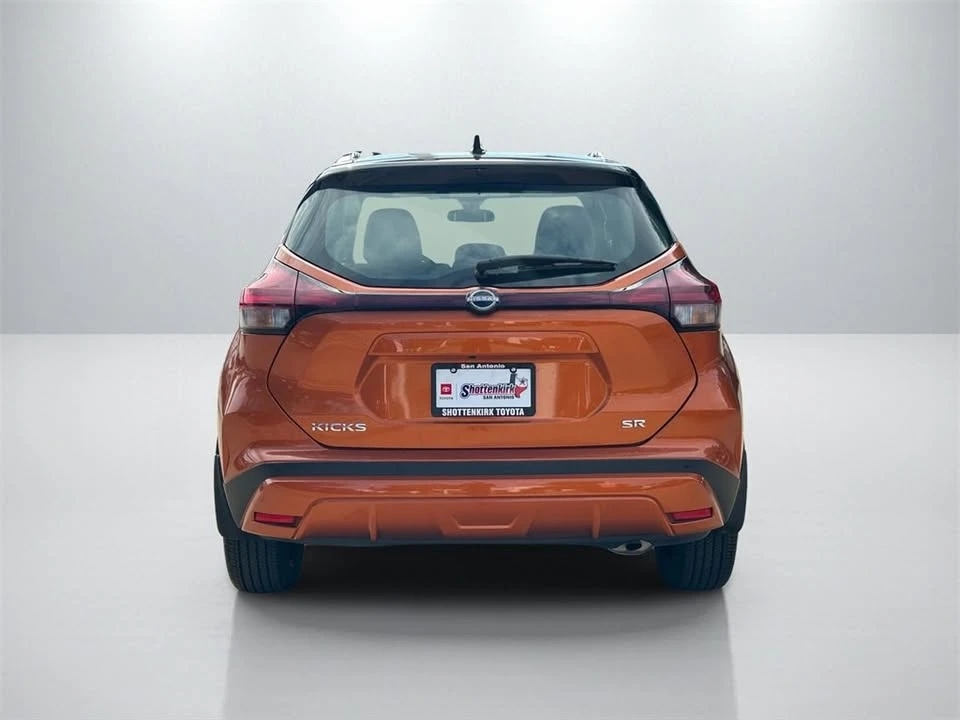 2023 Nissan Kicks - Image 6 of 13