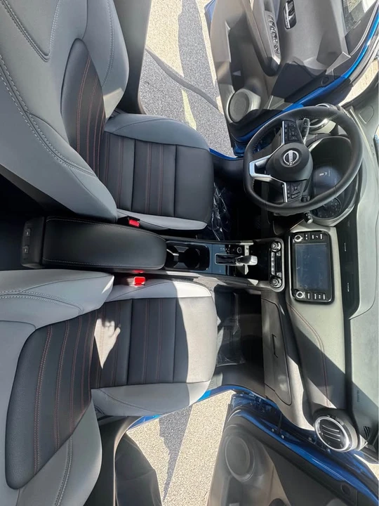 2023 Nissan Kicks - Image 15 of 18