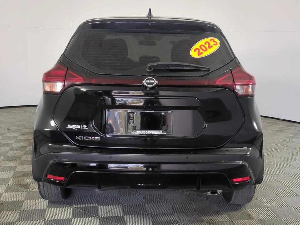 2023 Nissan Kicks - Image 4 of 14