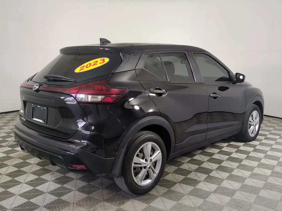 2023 Nissan Kicks - Image 3 of 14