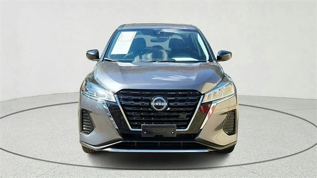 2023 Nissan Kicks - Image 2 of 12