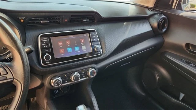 2023 Nissan Kicks - Image 8 of 12