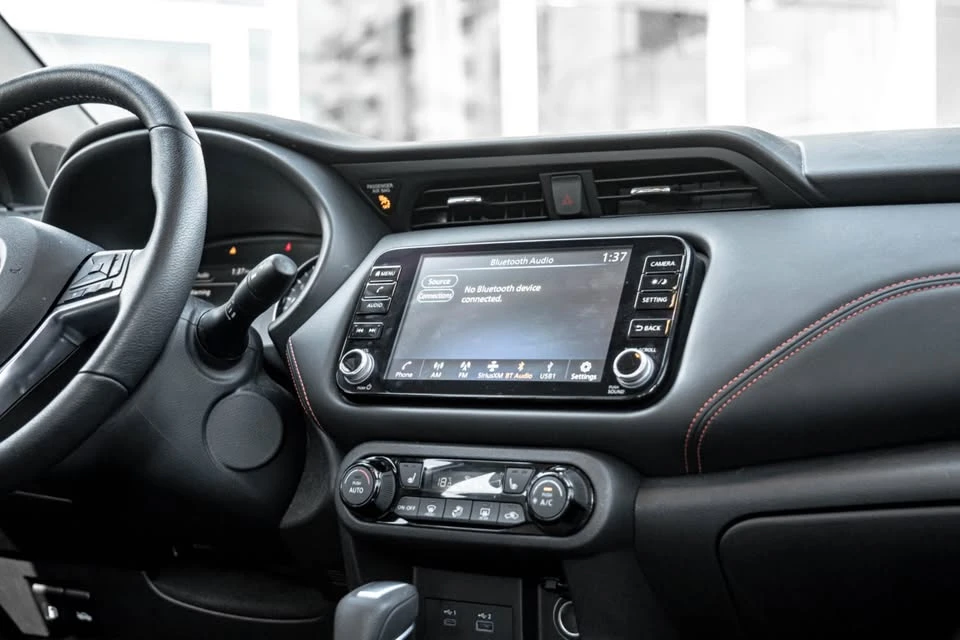 2023 Nissan Kicks - Image 16 of 19