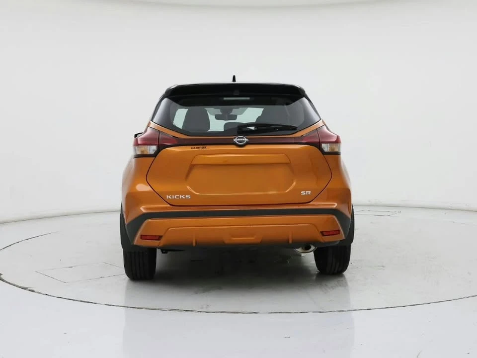 2023 Nissan Kicks - Image 13 of 15