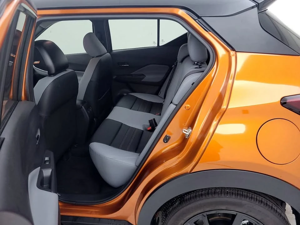 2023 Nissan Kicks - Image 5 of 15