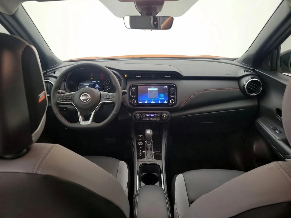 2023 Nissan Kicks - Image 11 of 15