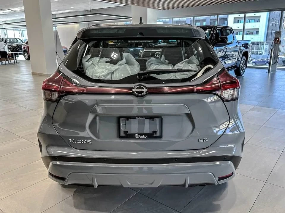 2023 Nissan Kicks - Image 3 of 7