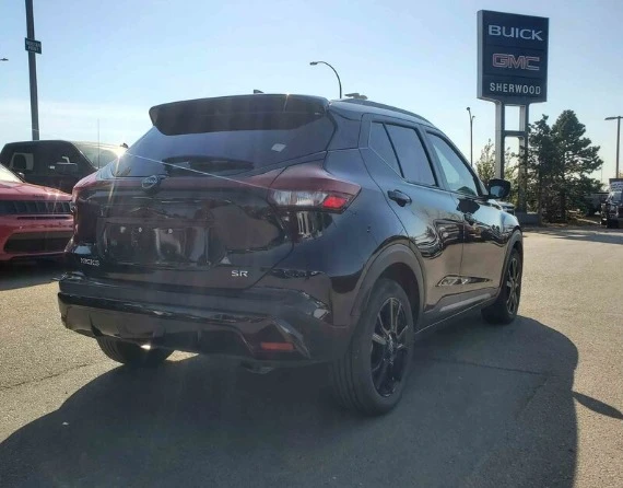 2023 Nissan Kicks - Image 3 of 5