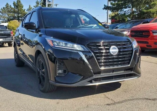 2023 Nissan Kicks - Image 2 of 4
