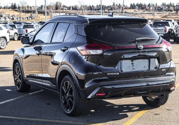 2023 Nissan Kicks - Image 3 of 8