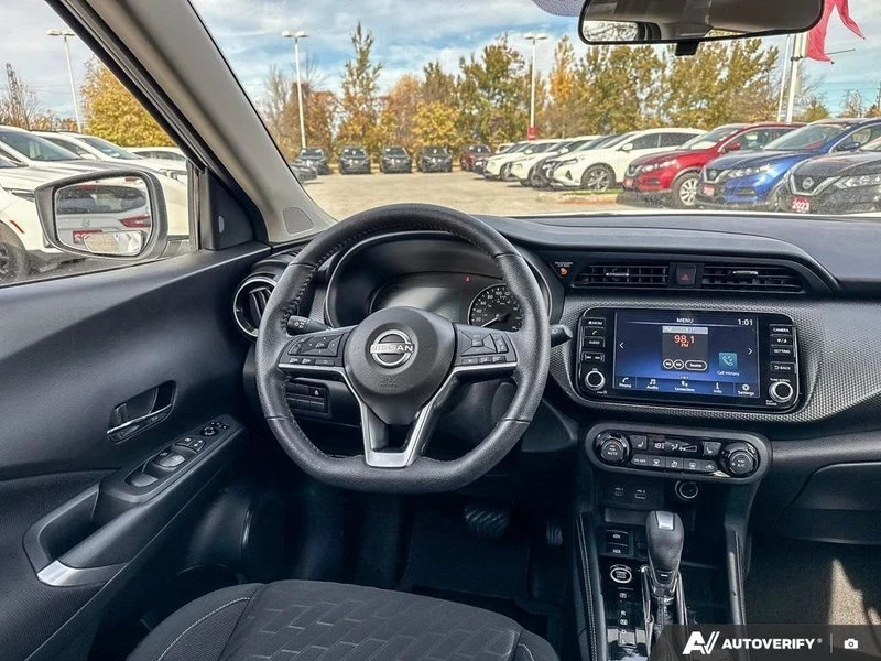 2023 Nissan Kicks - Image 9 of 20