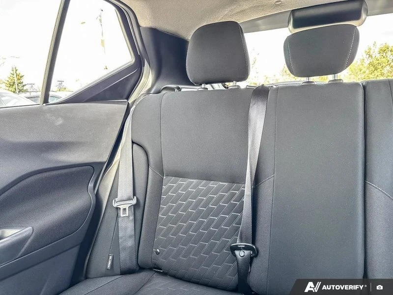 2023 Nissan Kicks - Image 12 of 20