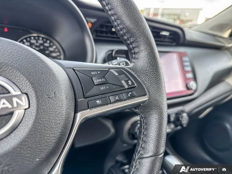 2023 Nissan Kicks - Image 17 of 20