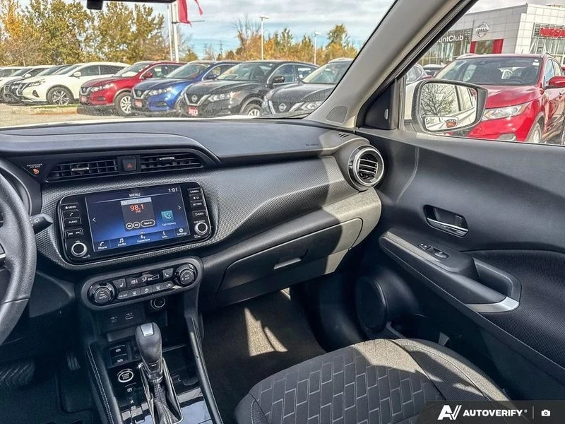 2023 Nissan Kicks - Image 11 of 20