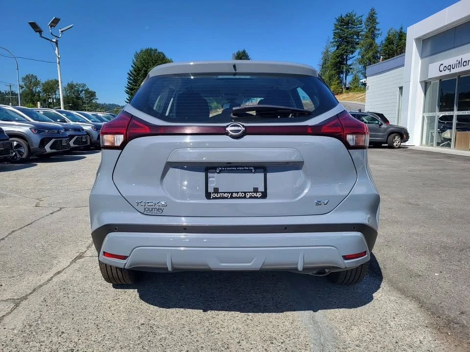 2023 Nissan Kicks - Image 4 of 13