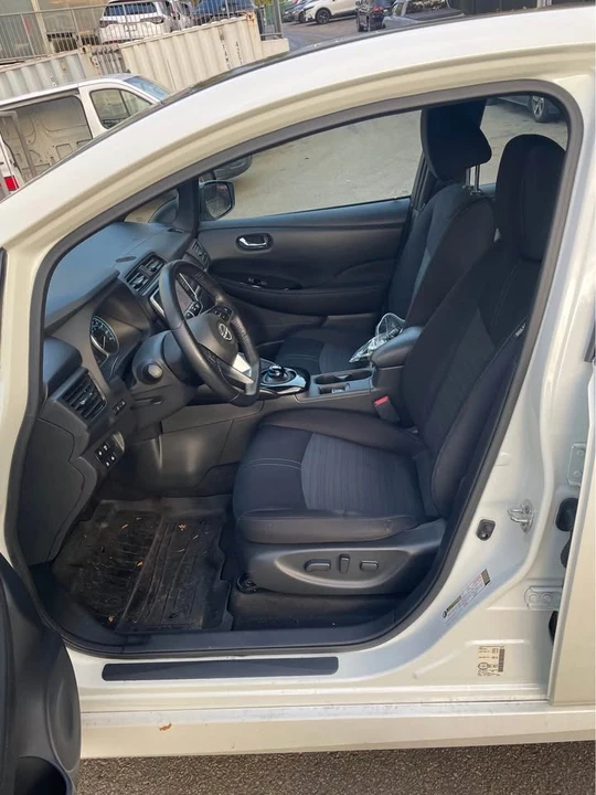 2023 Nissan Leaf - Image 9 of 14