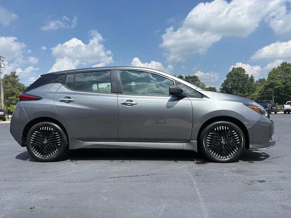 2023 Nissan Leaf - Image 15 of 15