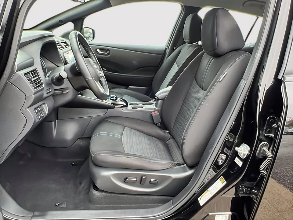 2023 Nissan Leaf - Image 9 of 10