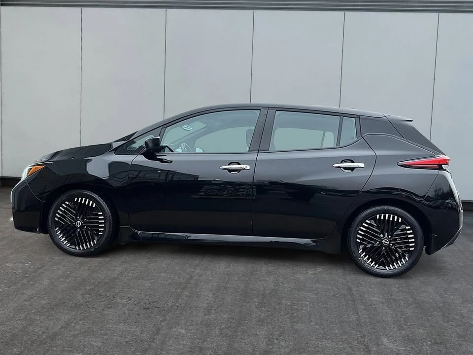 2023 Nissan Leaf - Image 5 of 10